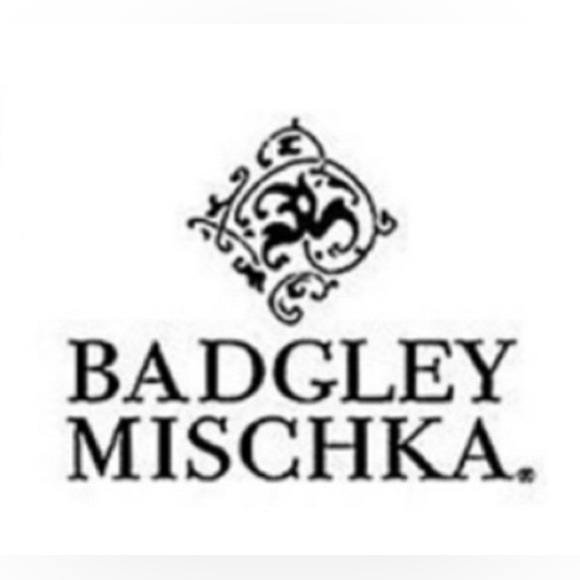 Colley’s Mystery Gift Holiday Box-Guaranteed 4 items- - Picture 8 of 15